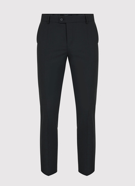 Gładki garnitur męski w kolorze czarnym