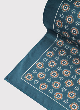 Poszetka w kolorze morskim