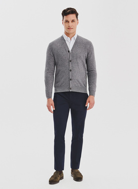 Męski kardigan w szarym kolorze