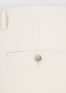 Beżowy garnitur męski z lnem