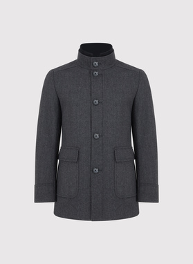 Szary płaszcz zapinany na guziki