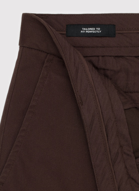 Brązowe spodnie chino z bawełną