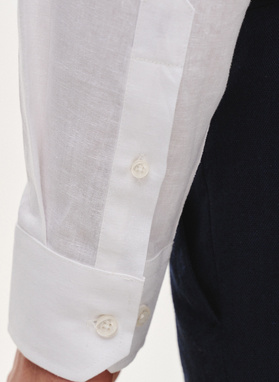 Biała koszula z lnu i bawełny