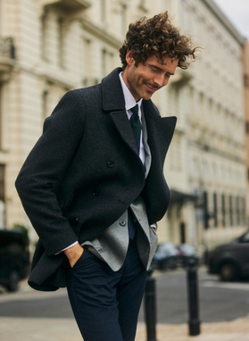 Szary płaszcz dwurzędowy z wełną