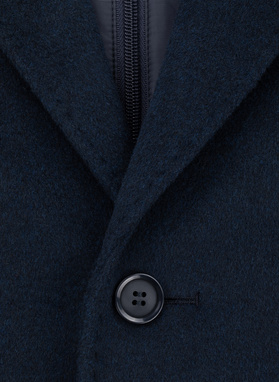 Granatowy płaszcz męski z odpinaną stójką