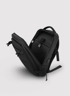 Czarny plecak męski