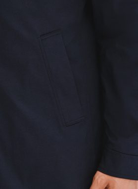 Granatowy płaszcz jesienny