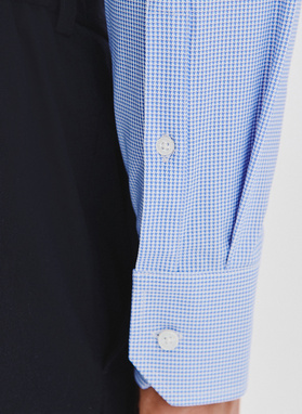 Niebieska dzianinowa koszula w pepitkę