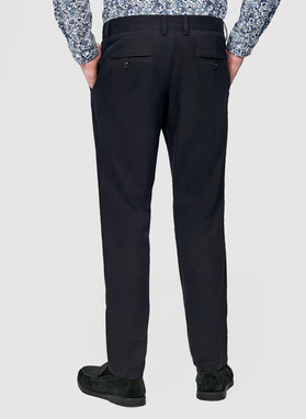 Czarne spodnie casual