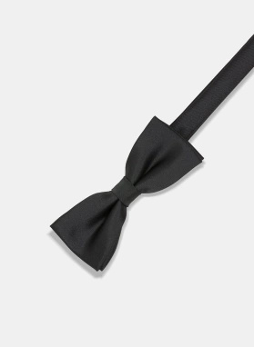 Ślubny smoking męski w kolorze czarnym