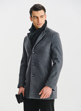 Szary płaszcz z wełną