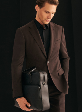 Czarna skórzana aktówka męska