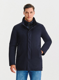 Granatowa kurtka z odpinanym kołnierzem