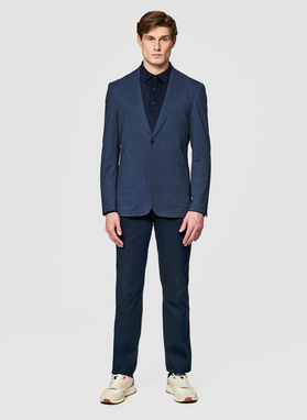 Granatowa marynarka w jodełkę