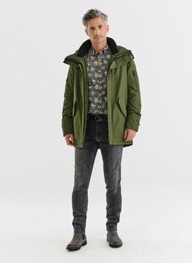 Zimowa kurtka z kapturem w kolorze zielonym