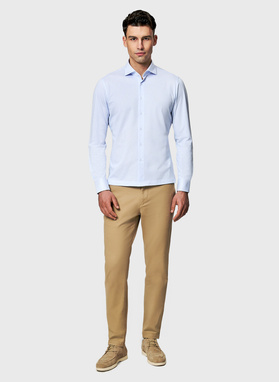 Błękitna koszula w drobny prążek