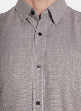 Brązowa koszula w drobną kratę