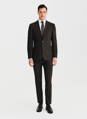 Ślubny brązowy garnitur męski