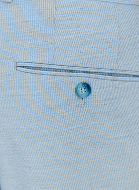 Niebieski garnitur męski