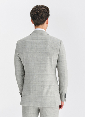 Szary garnitur męski w kratkę