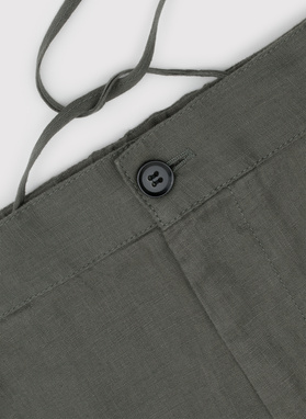 Lniane szorty męskie w kolorze zielonym