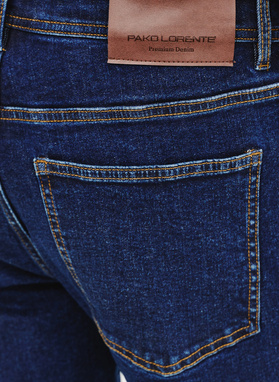 Granatowe spodnie męskie jeans