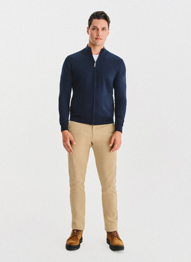 Granatowy rozpinany sweter z kieszeniami