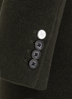 Wełniany płaszcz męski w kolorze zielonym