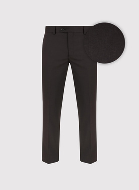 Brązowy garnitur męski