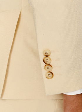 Jasnobeżowy garnitur męski