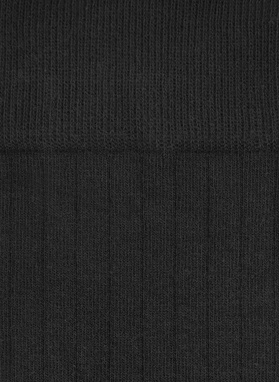 Gładkie czarne skarpety w prążek