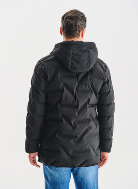 Czarna kurtka męska na zimę