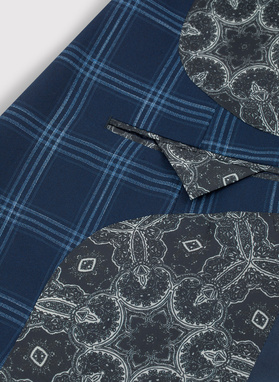 Granatowy garnitur męski w niebieską kratę