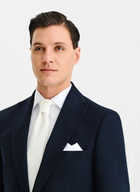 Ślubny granatowy garnitur męski