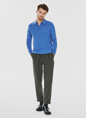 Męski niebieski sweter z kołnierzykiem polo