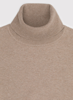 Beżowy gładki golf męski