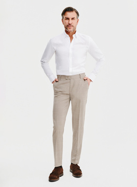 Dwurzędowy garnitur męski w kratkę