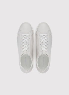 Białe sneakersy męskie