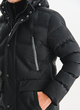 Czarna kurtka męska na zimę