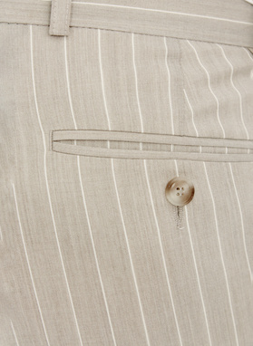 Beżowe spodnie garniturowe w prążek