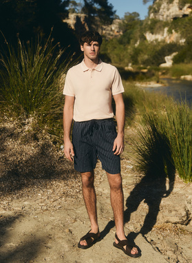 Granatowe spodenki męskie w prążek z lnem