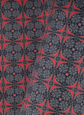 Ciemnogranatowa poszetka we wzór