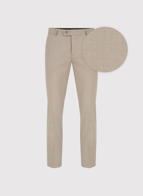 Beżowy garnitur męski