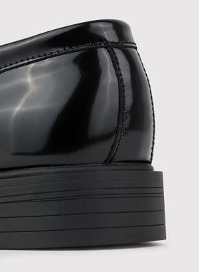 Czarne lakierowane mokasyny męskie