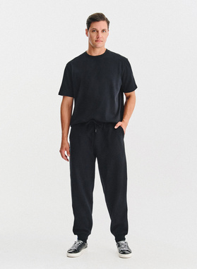 Czarny t-shirt oversize