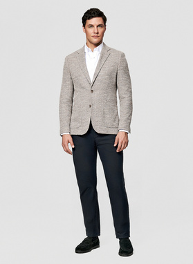 Beżowa marynarka w pepitkę