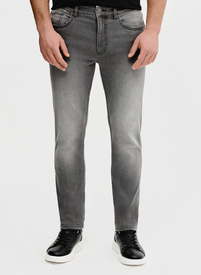 Szare jeansowe spodnie męskie