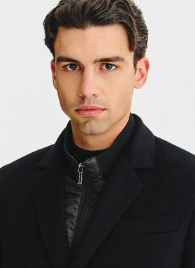 Czarny płaszcz męski z wełną