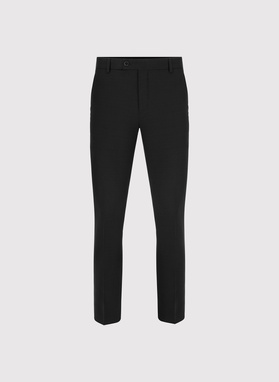 Czarny garnitur męski