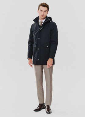 Granatowa kurtka męska o prostym kroju